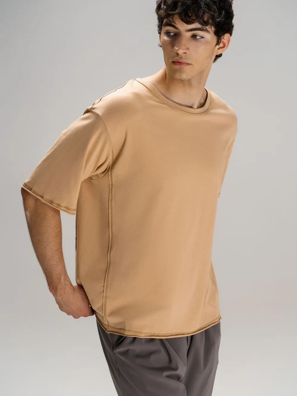 Футболка оверсайз унисекс Vozduh, бежевая заказать онлайн с вашим дизайном на заказ в Москве и области