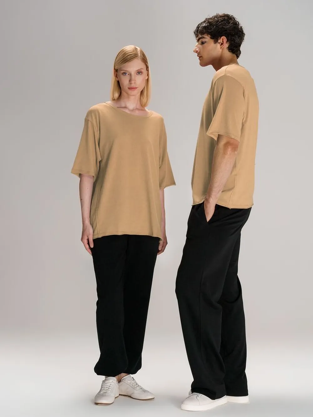 Футболка оверсайз унисекс Vozduh, бежевая заказать онлайн с вашим дизайном на заказ в Москве и области