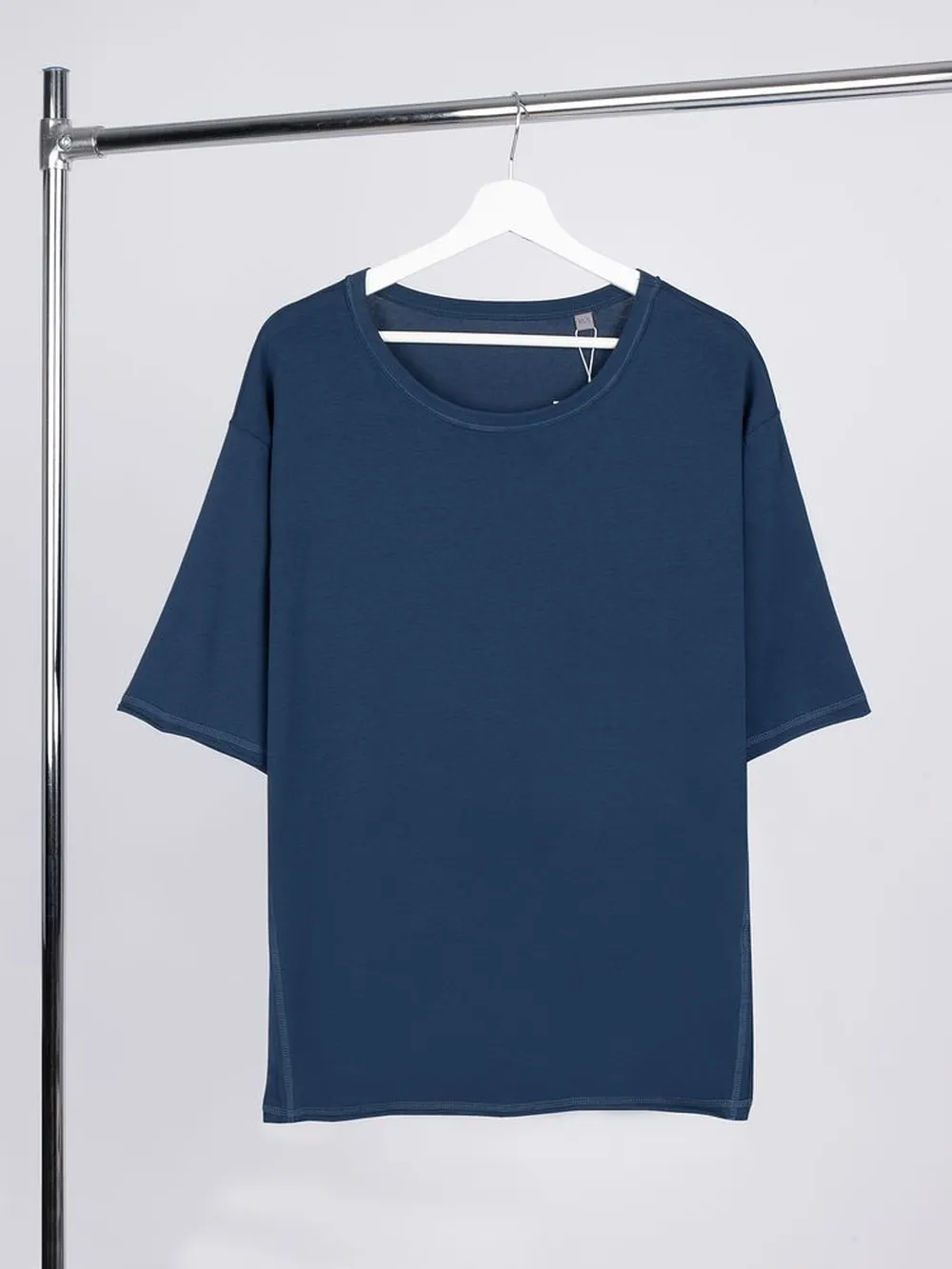 Футболка оверсайз унисекс Vozduh, темно-синяя, размер M/L заказать онлайн с вашим дизайном на заказ в Москве и области