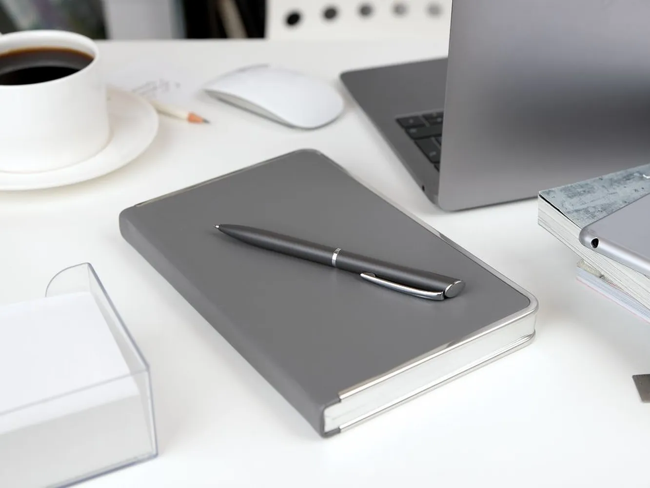 Ручка шариковая Ringa, черная заказать онлайн с вашим дизайном на заказ в Москве и области