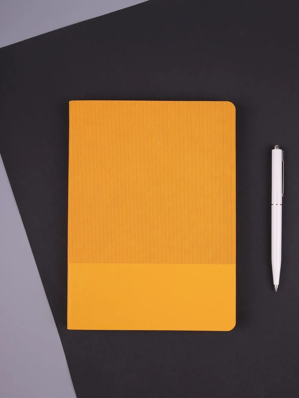 Ежедневник Vale, недатированный, желтый заказать онлайн с вашим дизайном на заказ в Москве и области