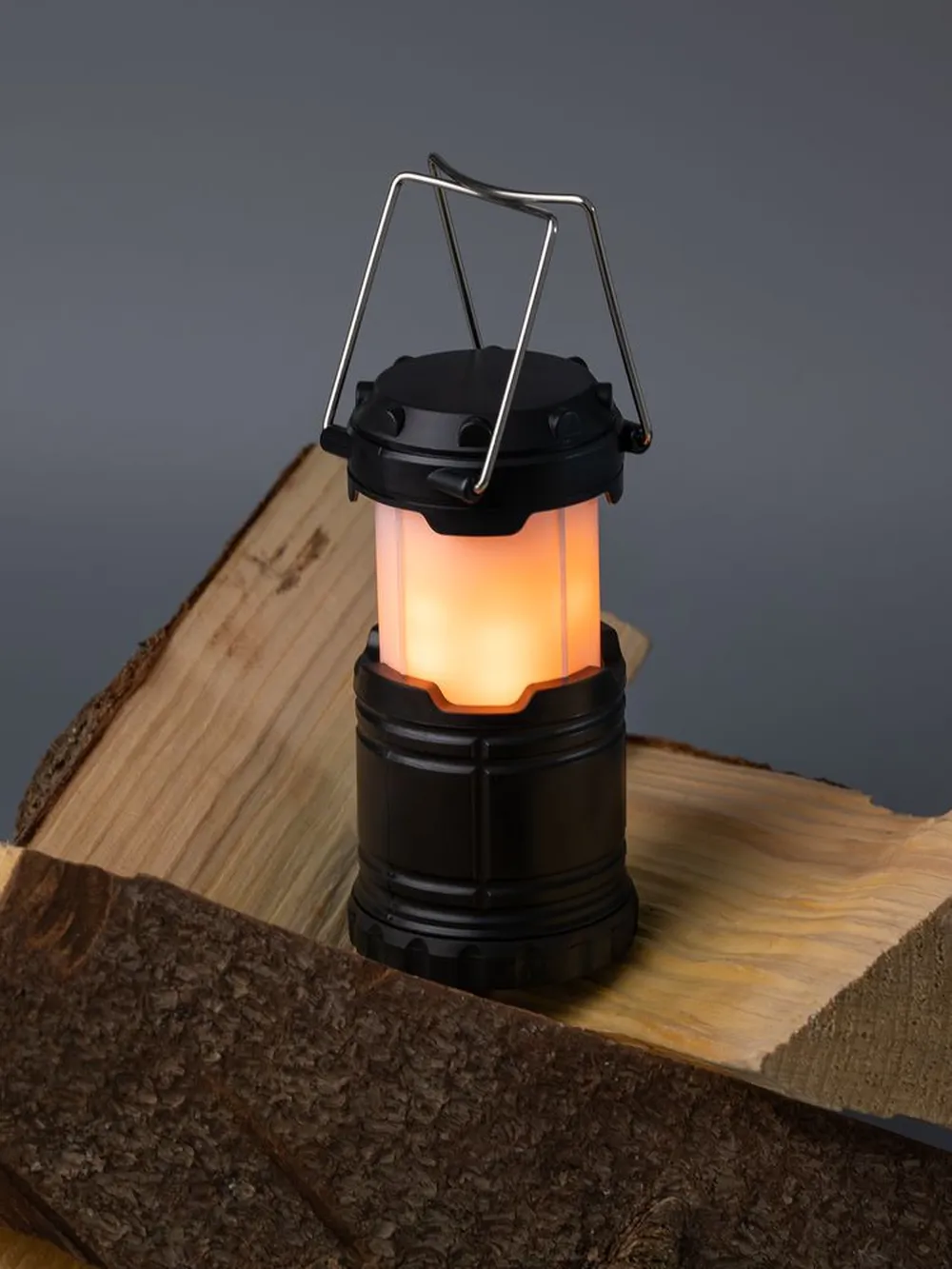 Кемпинговый фонарь с имитацией пламени Lindau Flame, черный заказать онлайн с вашим дизайном на заказ в Москве и области