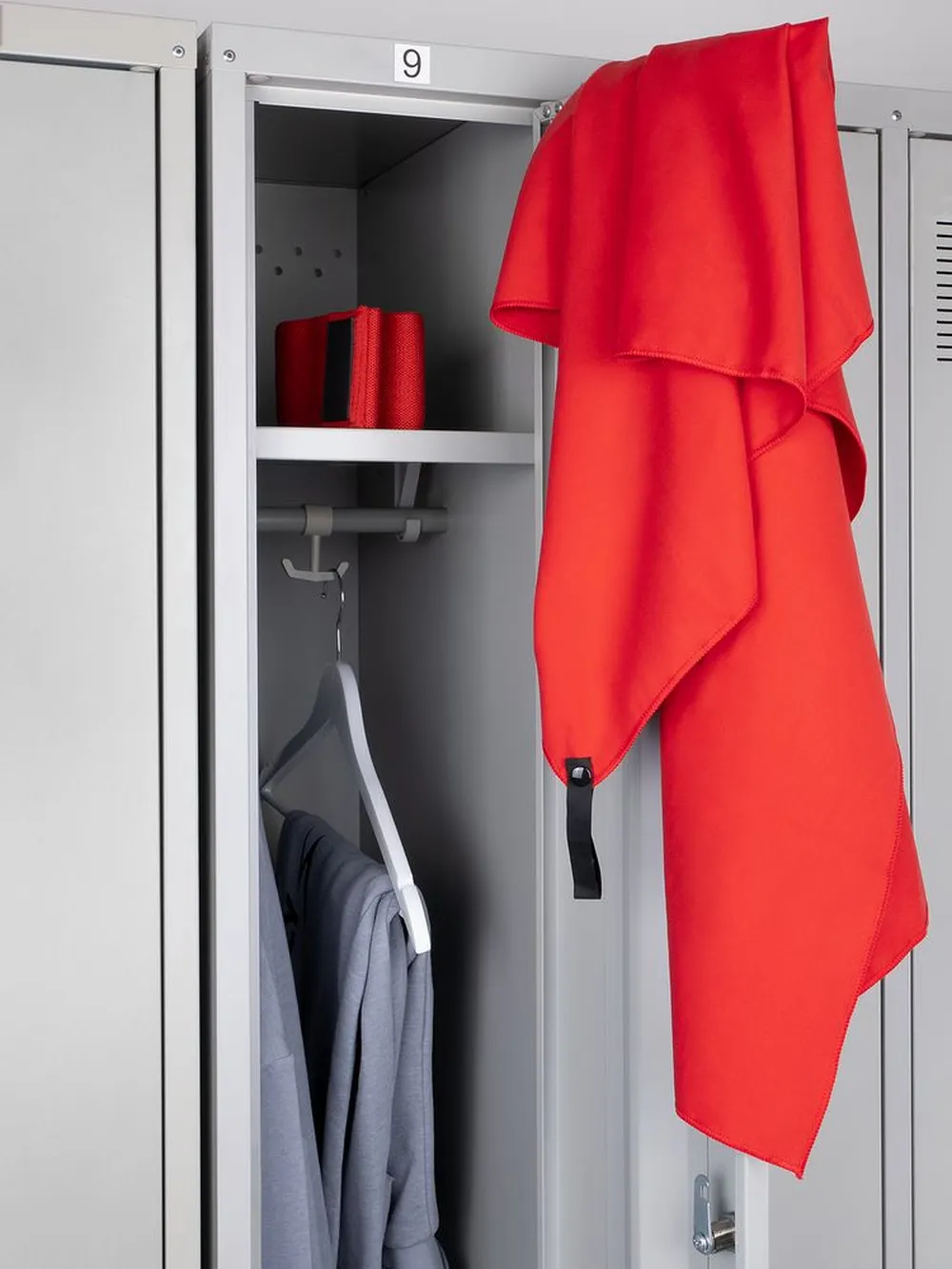 Полотенце спортивное Snaab, красное заказать онлайн с вашим дизайном на заказ в Москве и области