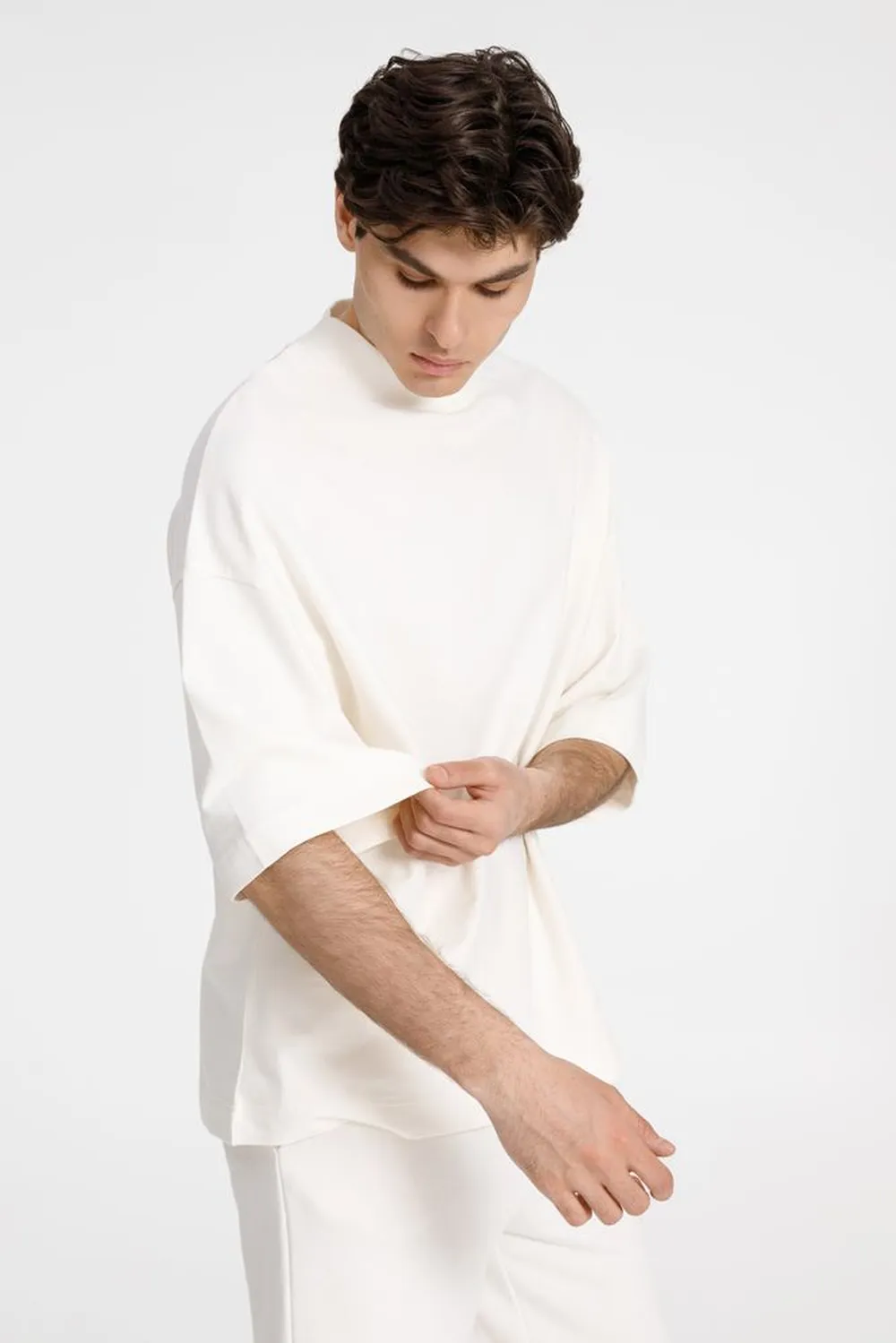 Футболка оверсайз унисекс T9, молочно-белая заказать онлайн с вашим дизайном на заказ в Москве и области