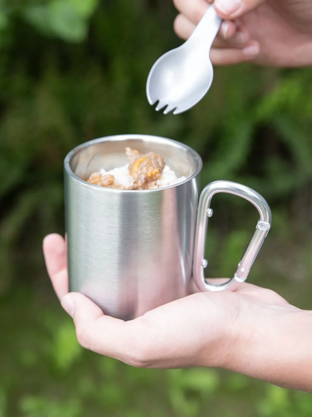 Кружка Trek, с серебристой ручкой-карабином заказать онлайн с вашим дизайном на заказ в Москве и области