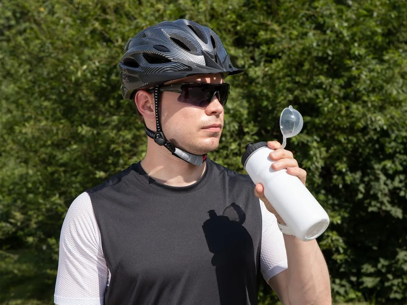 Бутылка для велосипеда Bikescape, белая с черным заказать онлайн с вашим дизайном на заказ в Москве и области