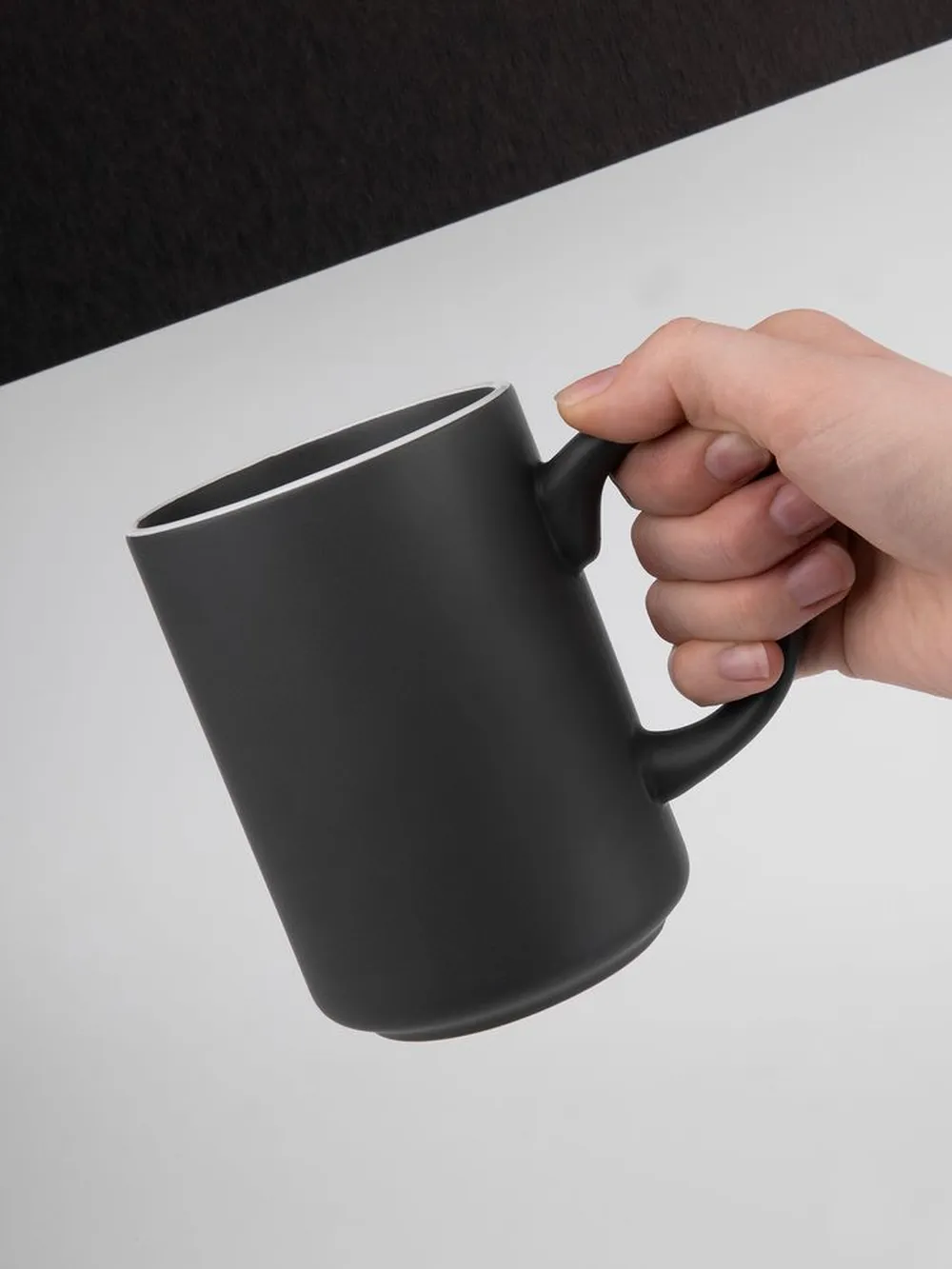 Кружка Mugful, темно-серая (графитовая) заказать онлайн с вашим дизайном на заказ в Москве и области