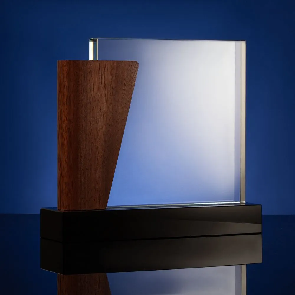 Стела Voitto заказать онлайн с вашим дизайном на заказ в Москве и области