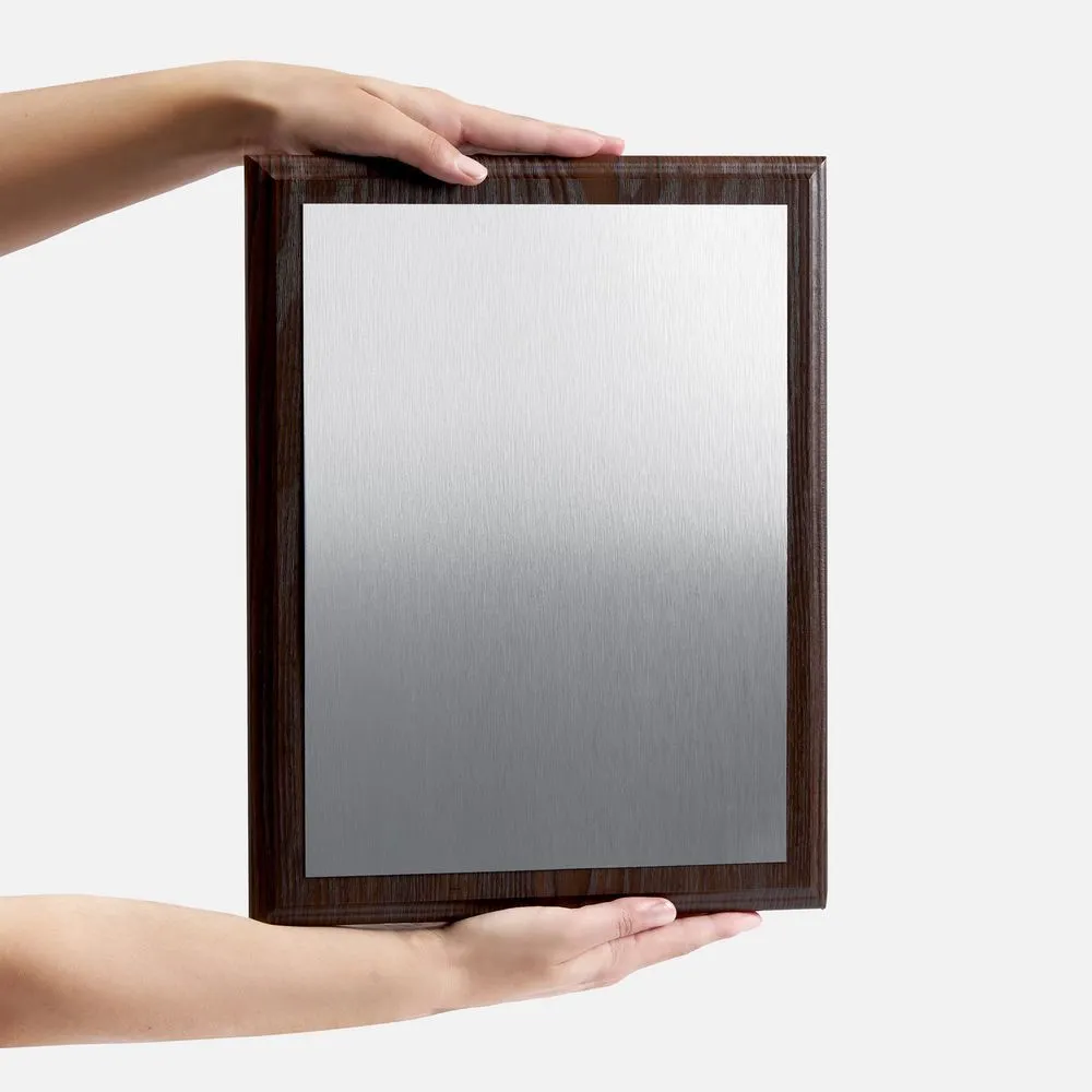 Плакетка Plaque XL, венге с серебристой пластиной заказать онлайн с вашим дизайном на заказ в Москве и области