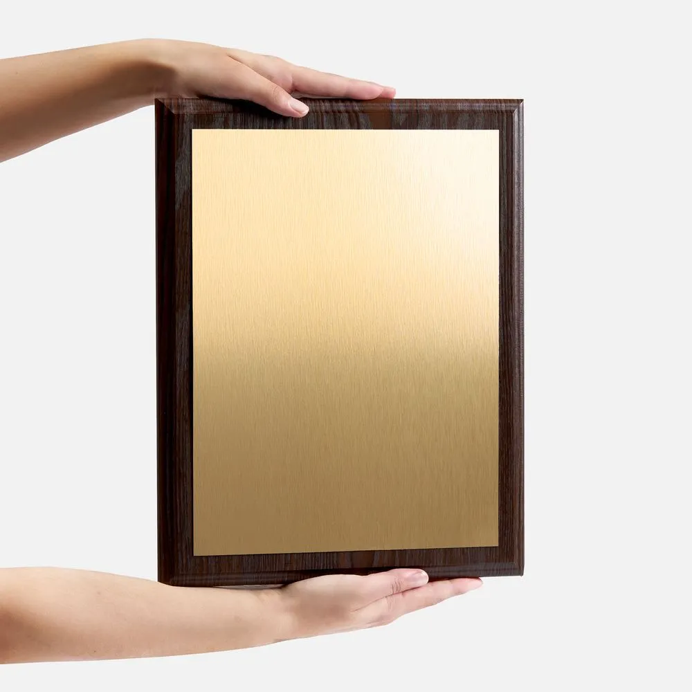 Плакетка Plaque XL, венге с золотистой пластиной заказать онлайн с вашим дизайном на заказ в Москве и области