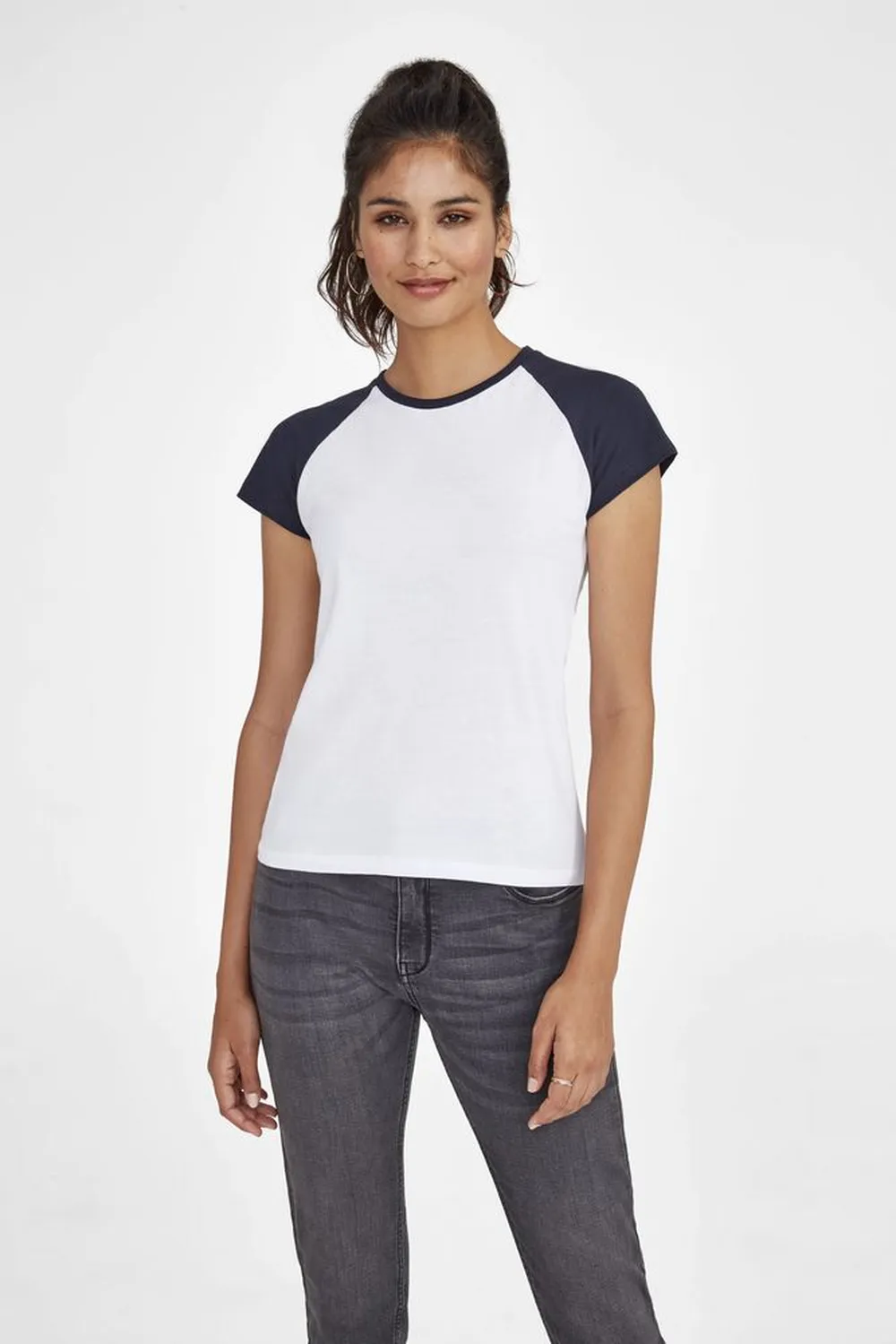 Футболка женская Milky 150 белая с темно-cиним, размер М заказать онлайн с вашим дизайном на заказ в Москве и области