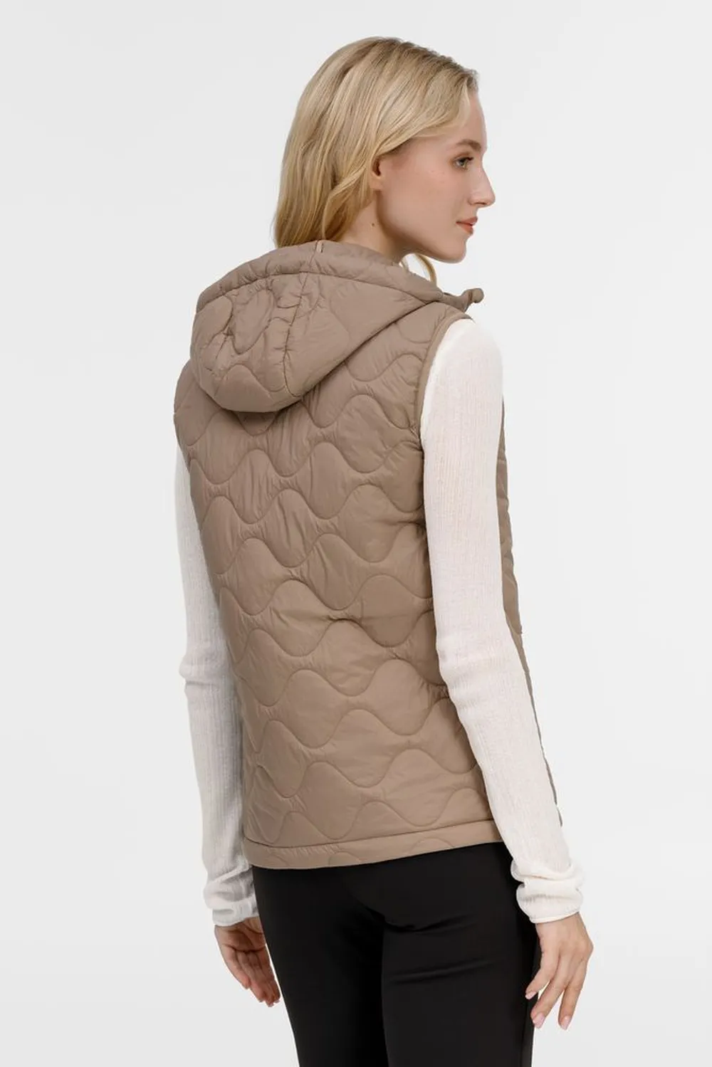 Жилет унисекс Tarnaby, бежевый, размер L заказать онлайн с вашим дизайном на заказ в Москве и области