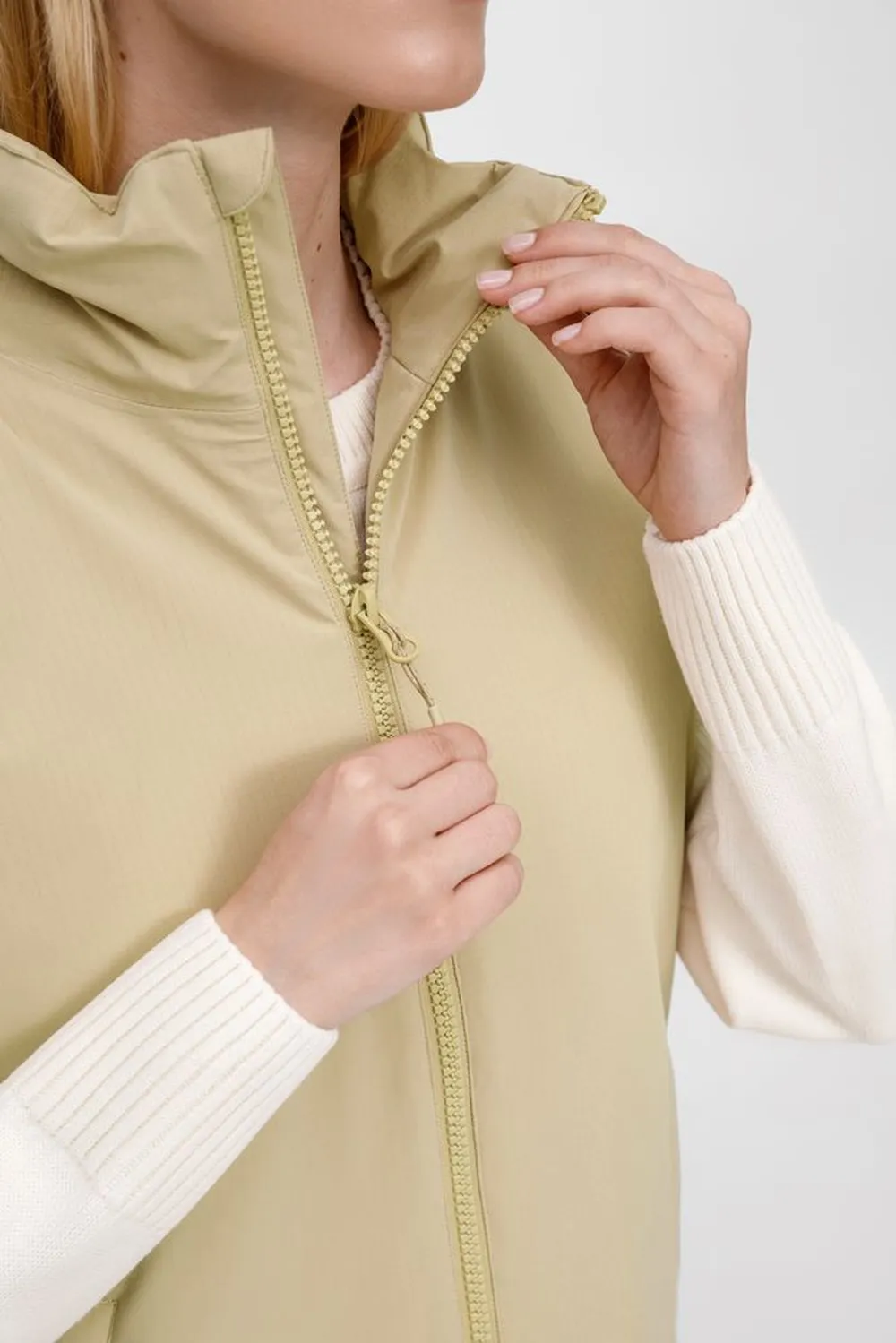 Жилет унисекс Sfera, бежевый, размер S заказать онлайн с вашим дизайном на заказ в Москве и области