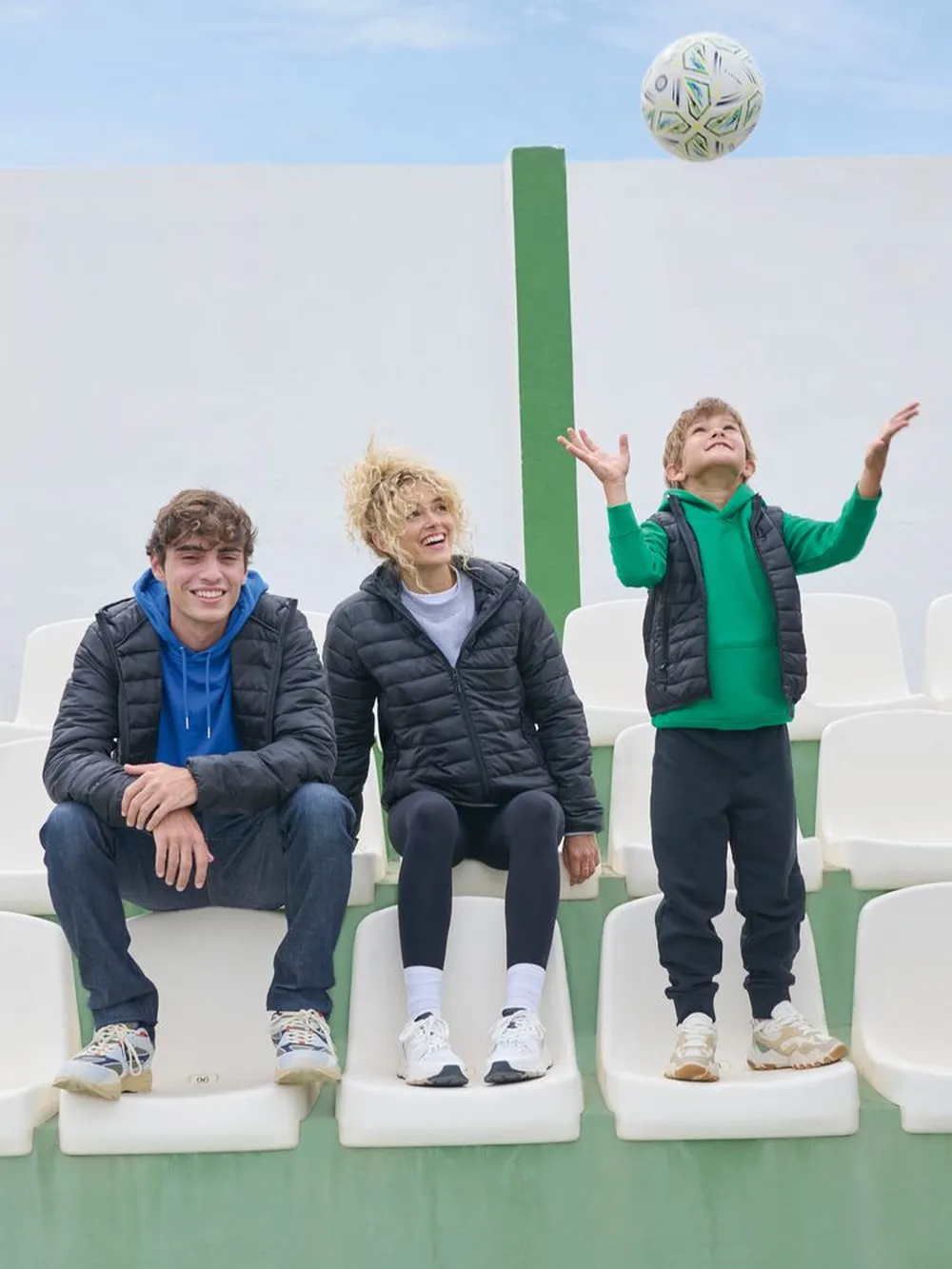 Куртка с капюшоном женская Stream Women, темно-синяя, размер M заказать онлайн с вашим дизайном на заказ в Москве и области