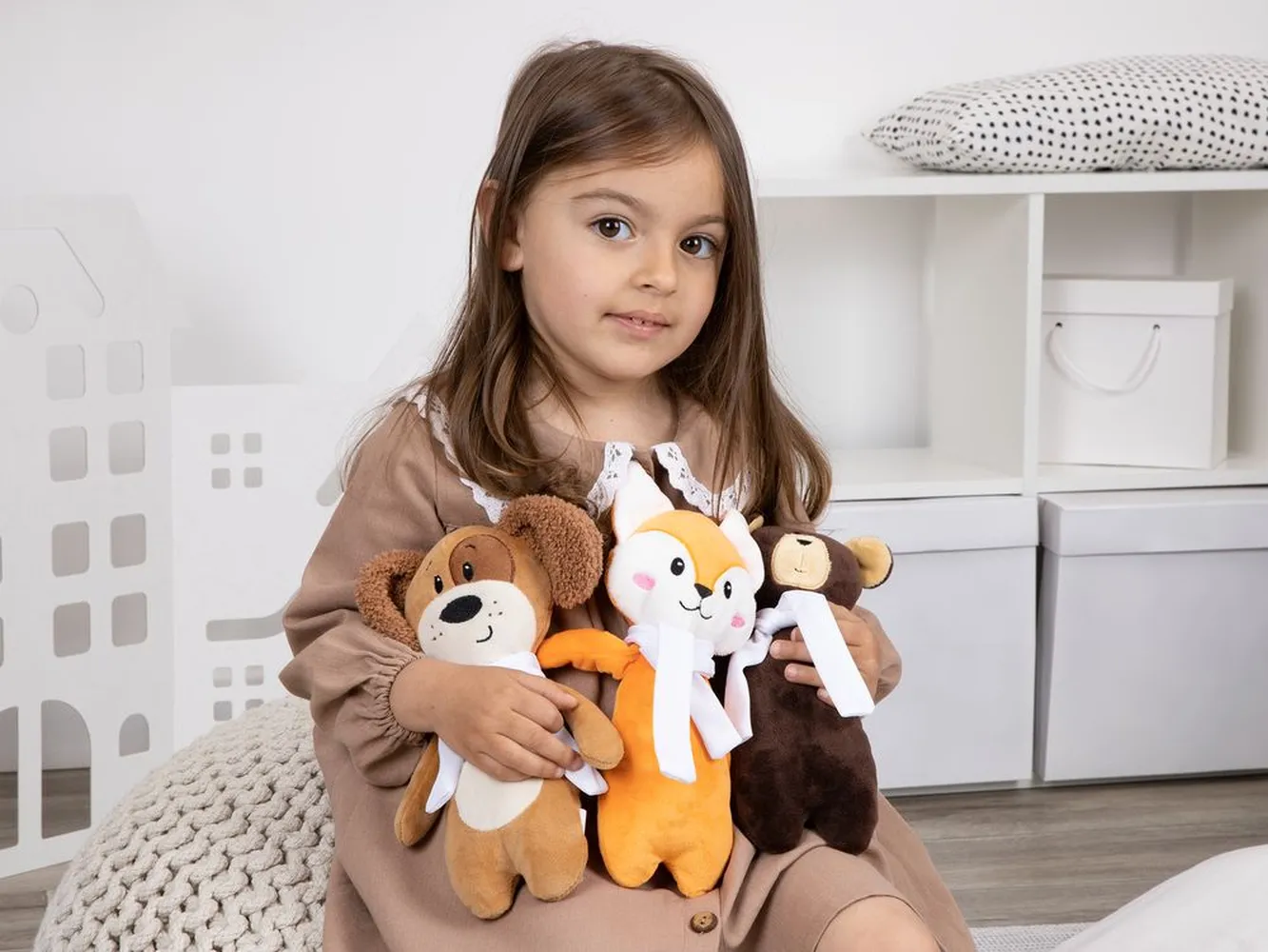 Мягкая игрушка Beastie Toys, собачка с белым шарфом заказать онлайн с вашим дизайном на заказ в Москве и области