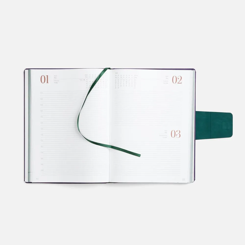 Ежедневник Grande Strap на заказ, датированный, фиолетовый заказать онлайн с вашим дизайном на заказ в Москве и области