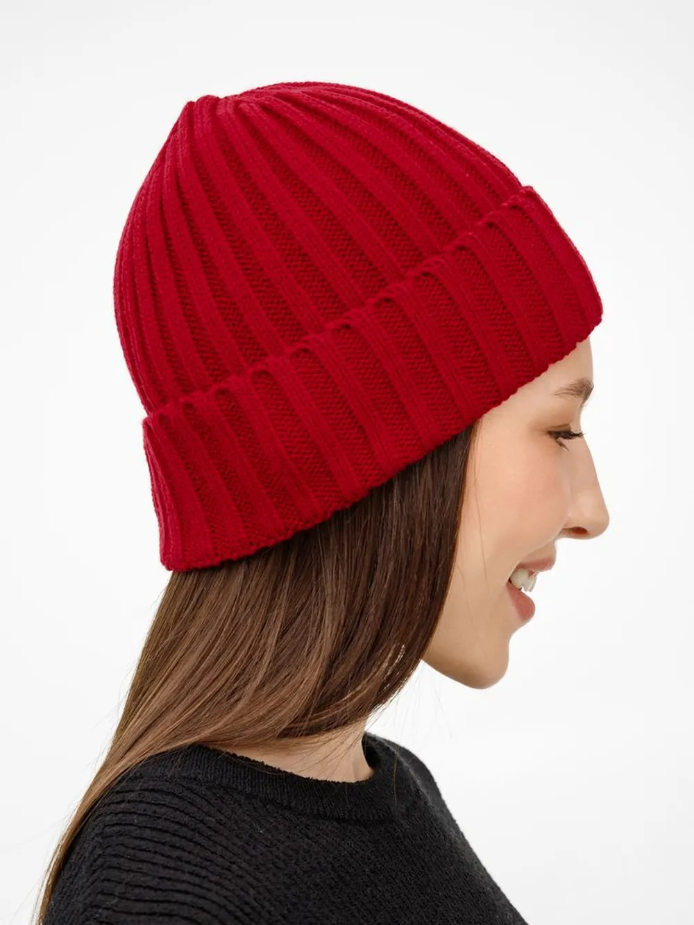 Шапка Faculty, красная заказать онлайн с вашим дизайном на заказ в Москве и области