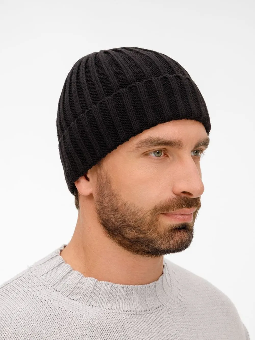 Шапка Faculty, черная заказать онлайн с вашим дизайном на заказ в Москве и области