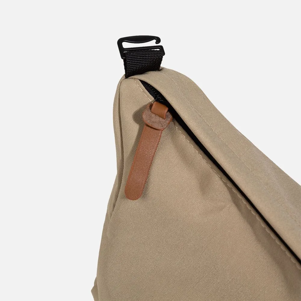 Косметичка дорожная XS01, бежевая заказать онлайн с вашим дизайном на заказ в Москве и области