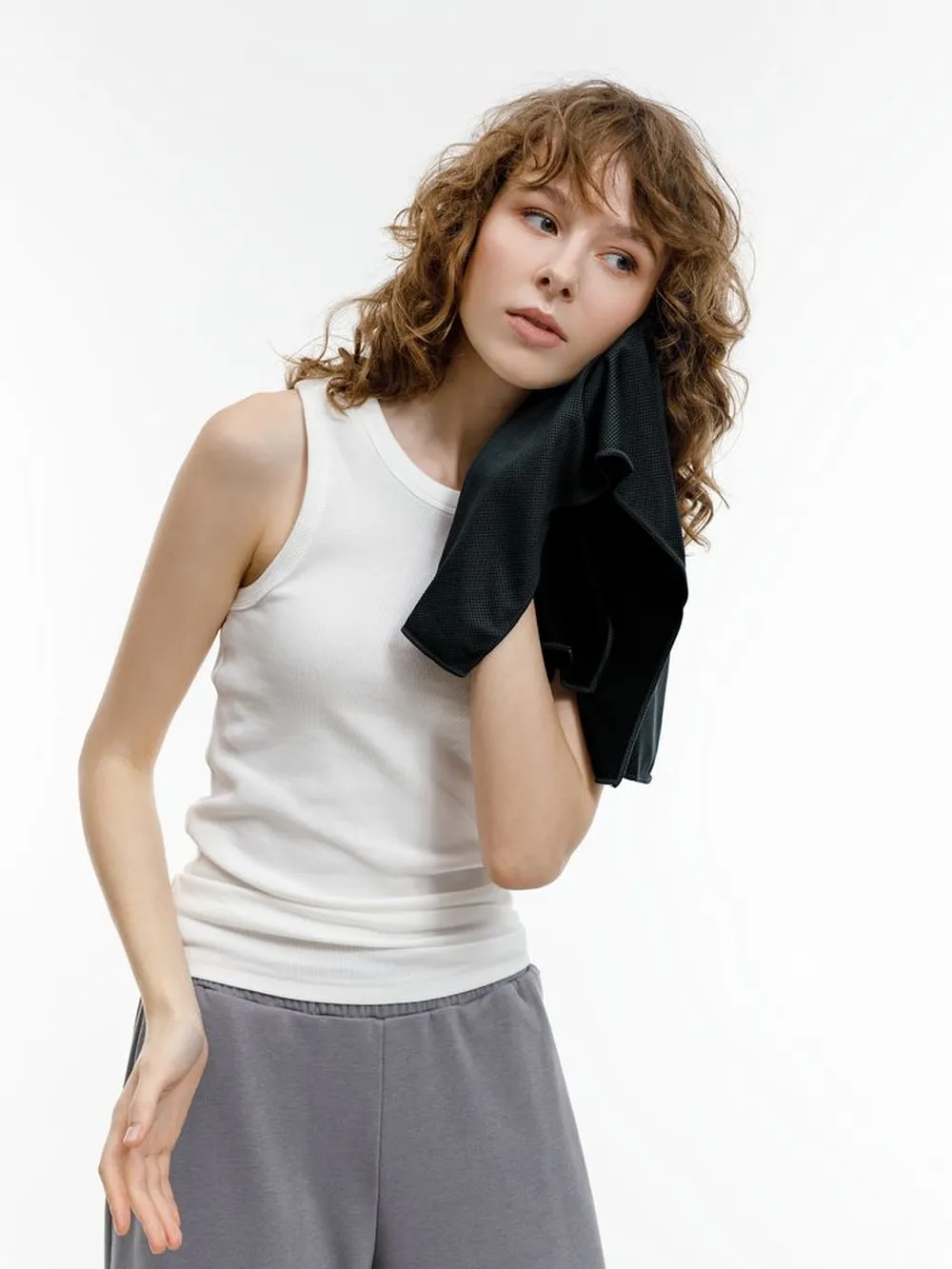 Охлаждающее полотенце Baffin, черное заказать онлайн с вашим дизайном на заказ в Москве и области