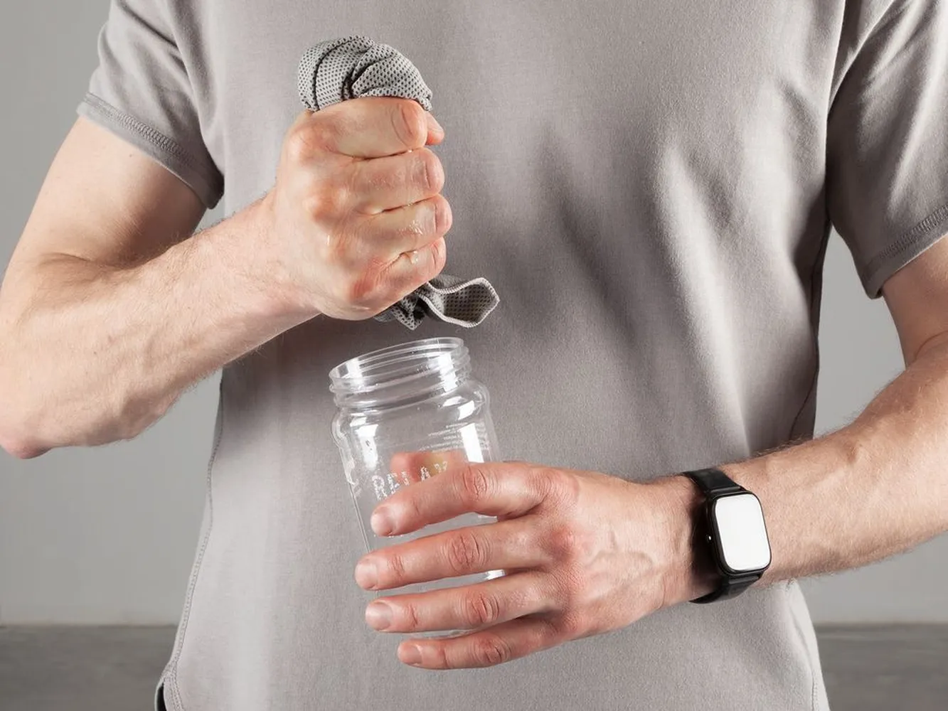 Охлаждающее полотенце Weddell ver.2, серое заказать онлайн с вашим дизайном на заказ в Москве и области