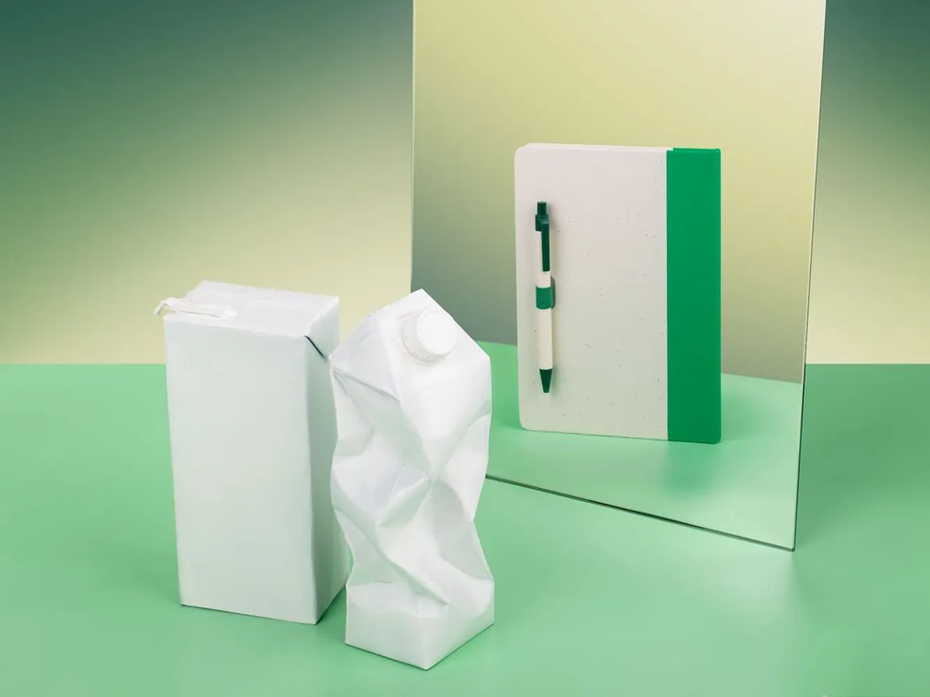 Ручка шариковая MilkMake, зеленая заказать онлайн с вашим дизайном на заказ в Москве и области