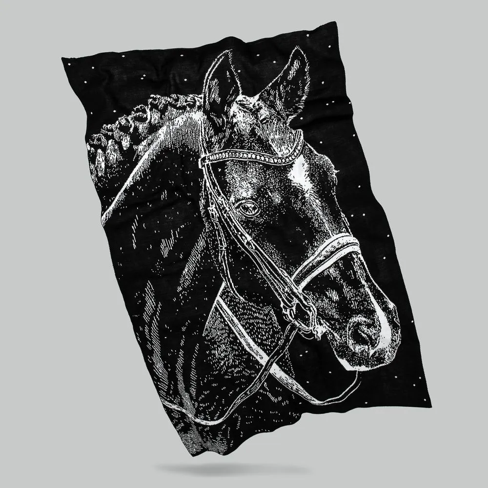 Плед «Вороной» заказать онлайн с вашим дизайном на заказ в Москве и области