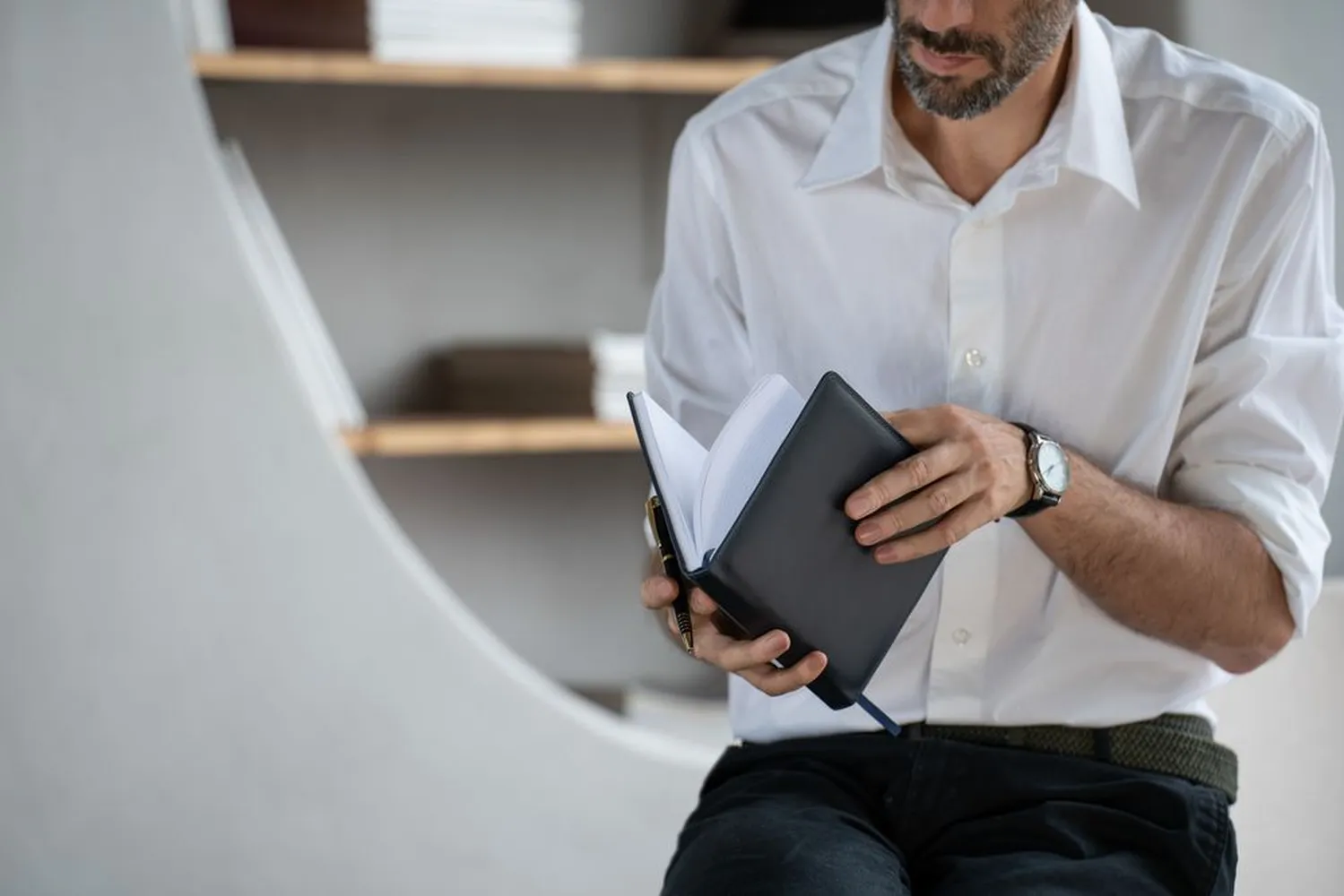 Еженедельник-портфолио Remini, недатированный, темно-синий заказать онлайн с вашим дизайном на заказ в Москве и области