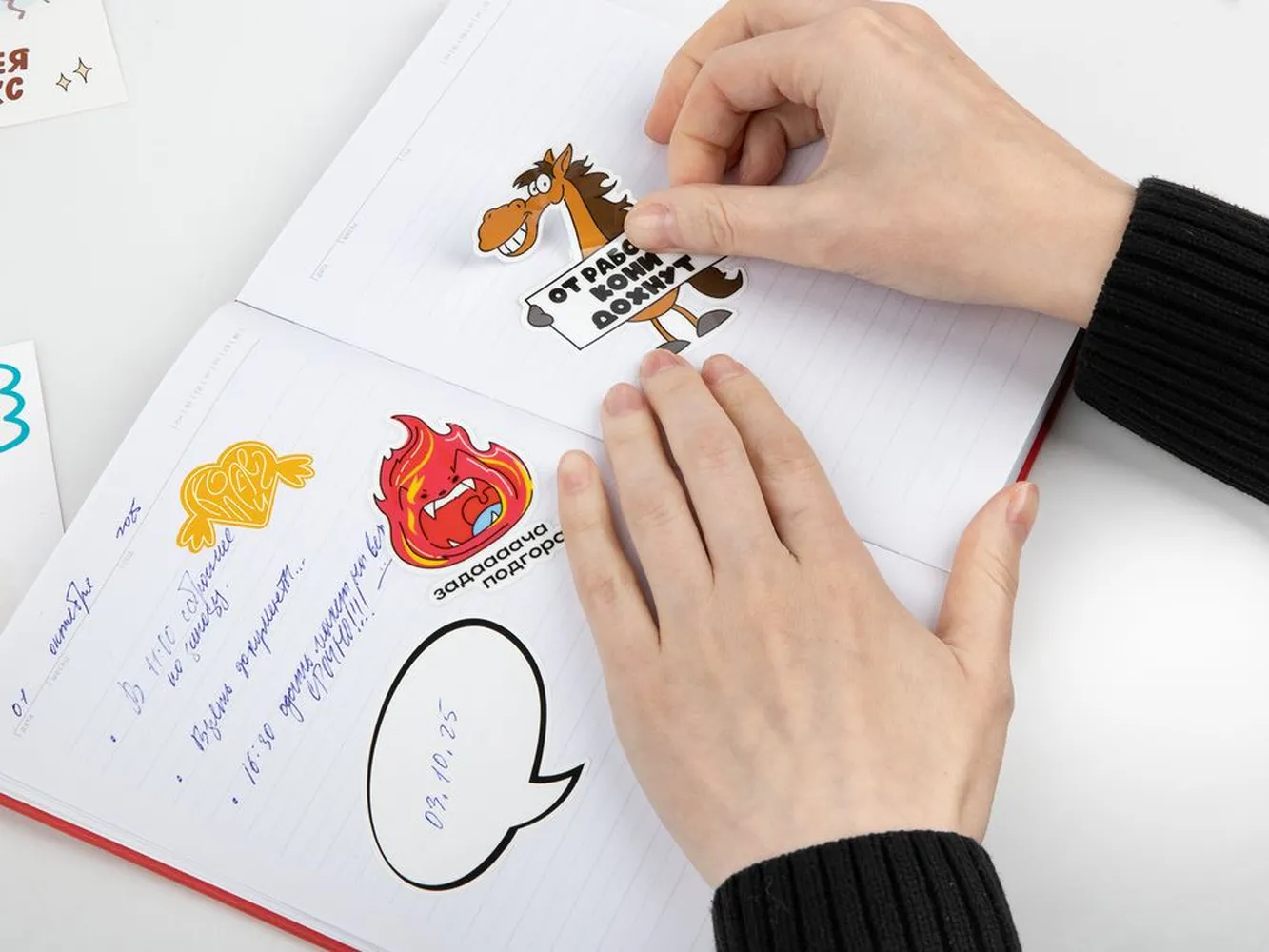 Наклейки ПВХ Sticker Pack на заказ, L заказать онлайн с вашим дизайном на заказ в Москве и области