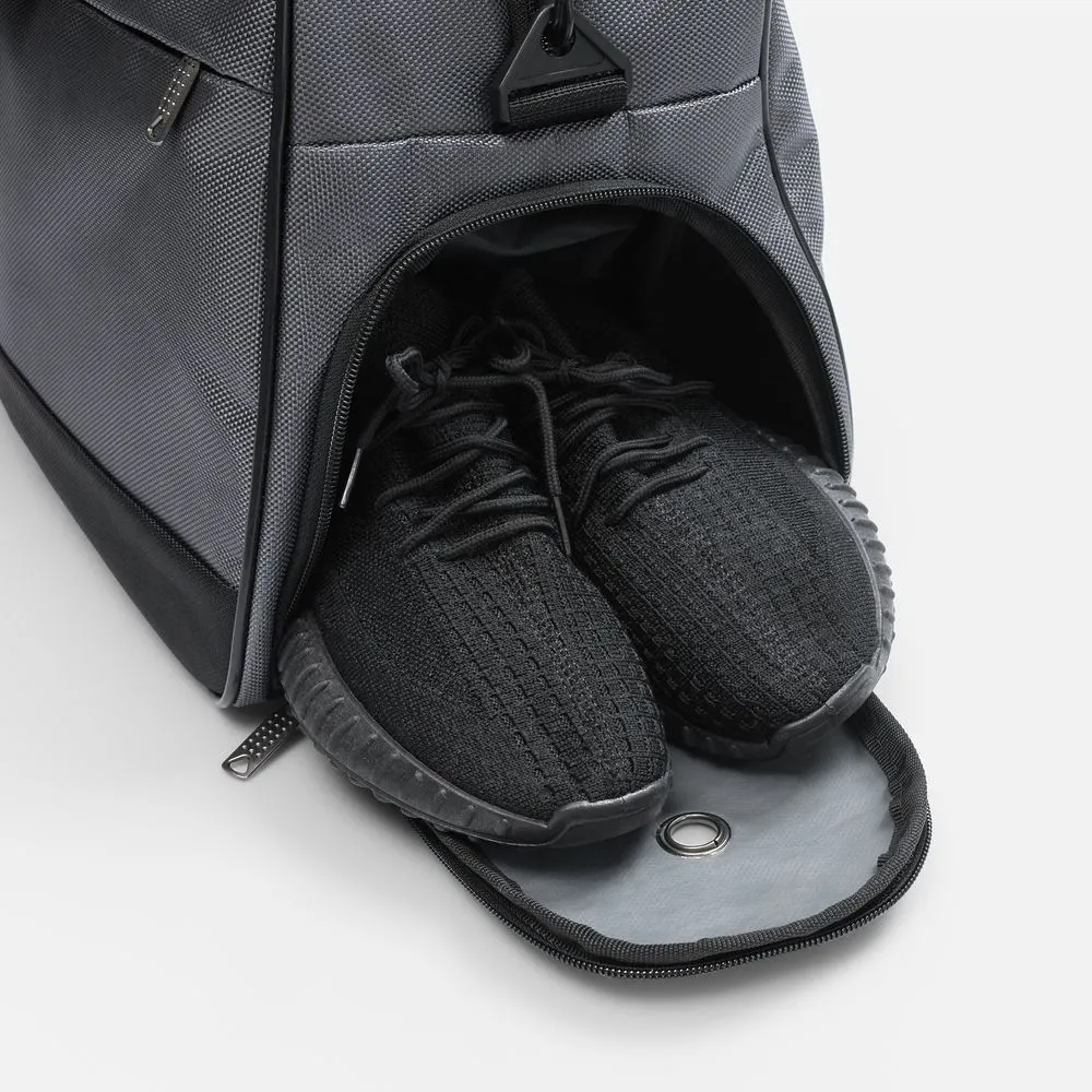 Спортивная сумка Atlantes, светло-серая с черным заказать онлайн с вашим дизайном на заказ в Москве и области