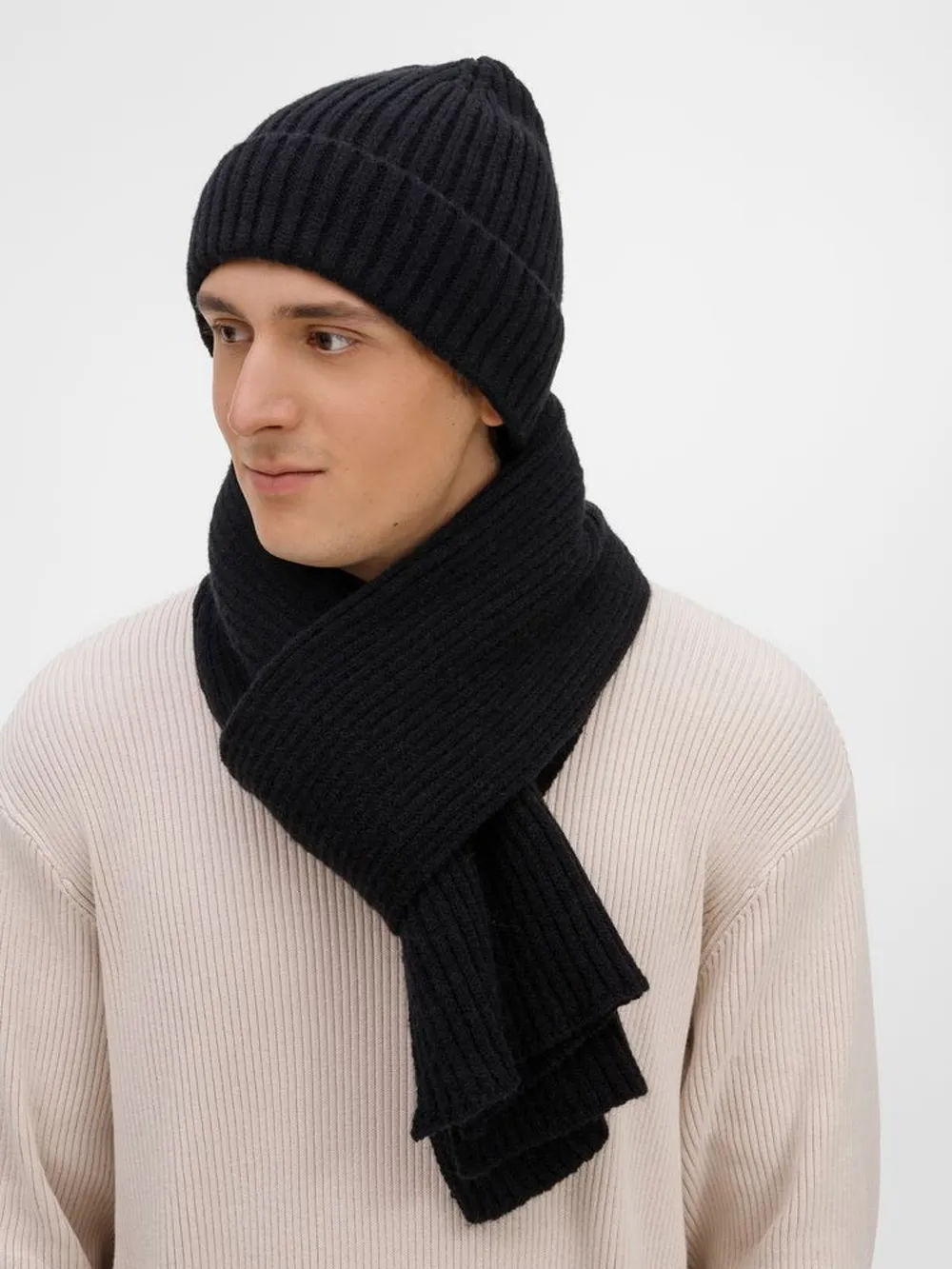 Шапка Laconi, черная заказать онлайн с вашим дизайном на заказ в Москве и области