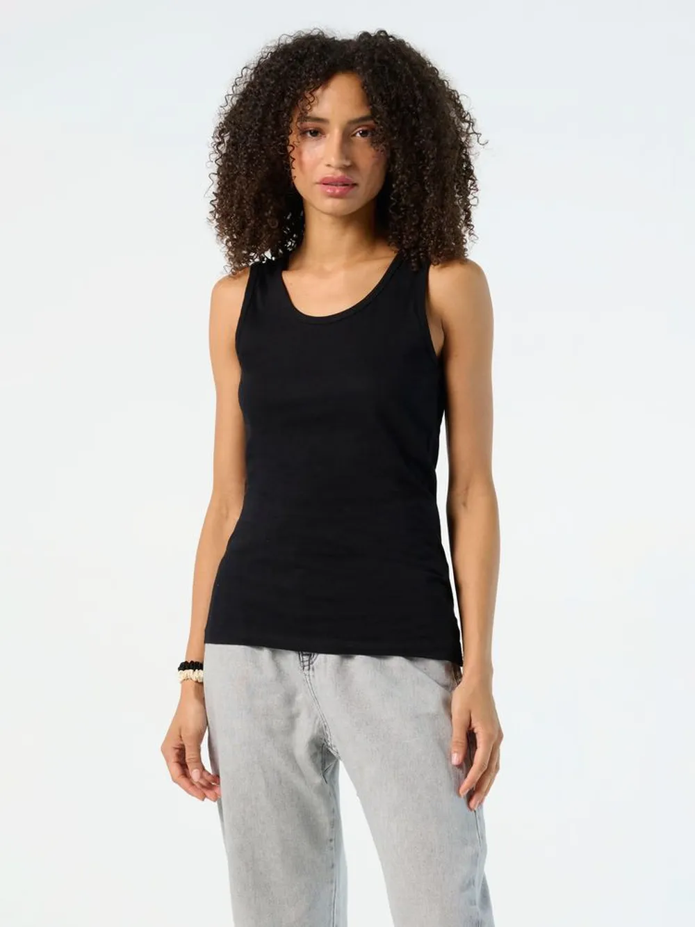 Майка женская Jane 150, белая, размер S заказать онлайн с вашим дизайном на заказ в Москве и области