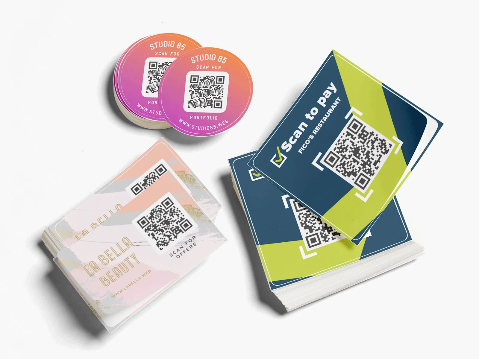 Наклейки с QR-кодом заказать онлайн с вашим дизайном на заказ в Москве и области