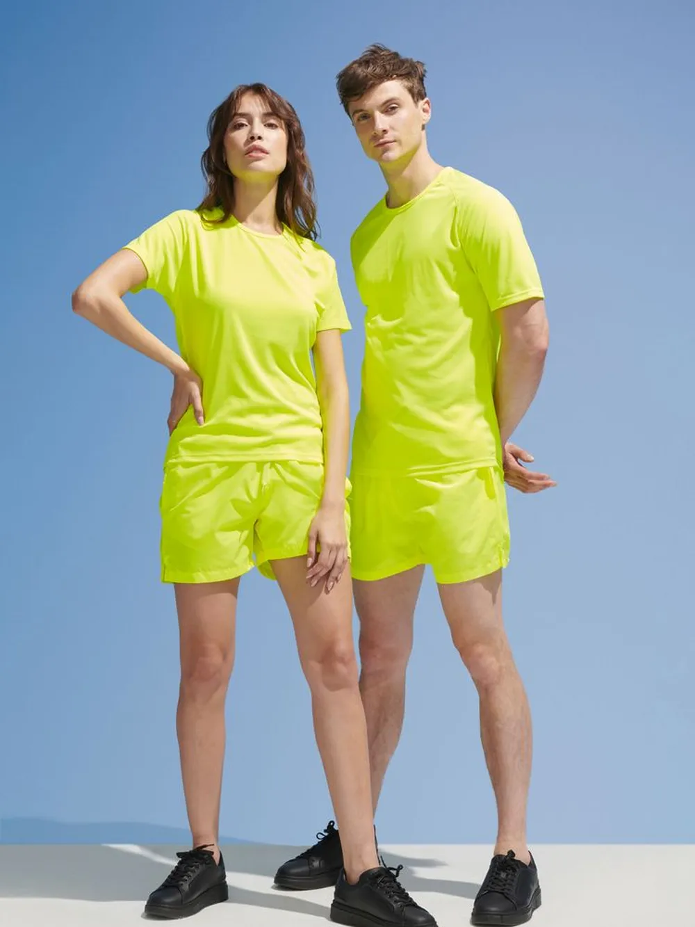 Футболка унисекс Sporty 140 зеленый неон, размер XS заказать онлайн с вашим дизайном на заказ в Москве и области