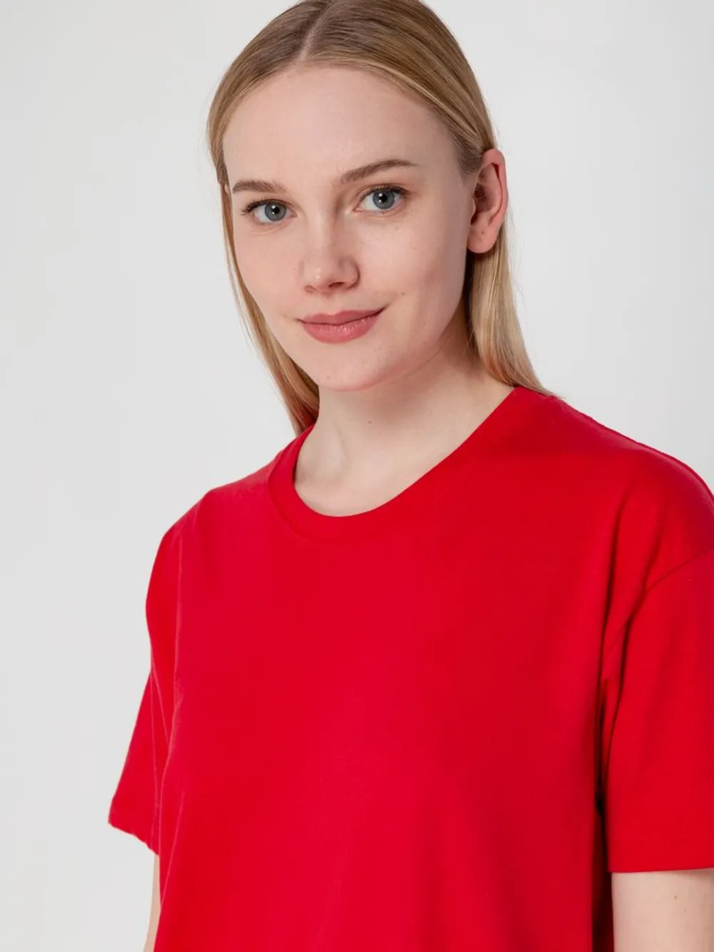 Футболка унисекс Regent 150, ярко-розовая (фуксия) заказать онлайн с вашим дизайном на заказ в Москве и области