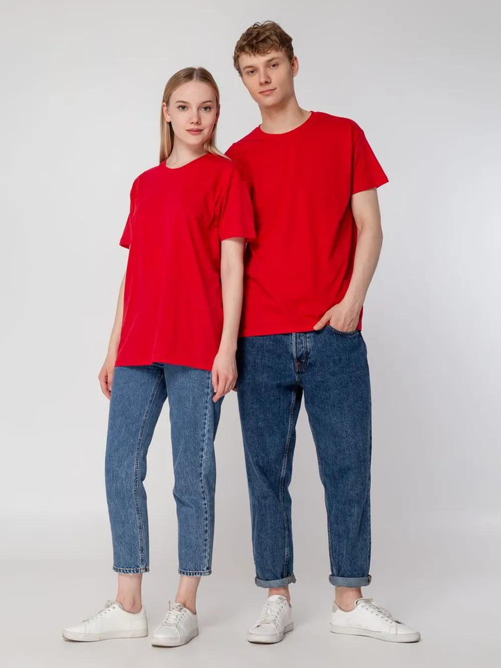 Футболка унисекс Regent 150, ярко-розовая (фуксия) заказать онлайн с вашим дизайном на заказ в Москве и области