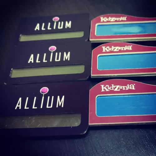 Бейджи для Дllium, г. Королёв и Kidzania, г. Москва и для вас на заказ в Москве, области, да где угодно!