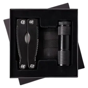 Набор Handmaster: фонарик и мультитул, черный заказать онлайн со своим дизайном в РПК КБ с доставкой и скидками