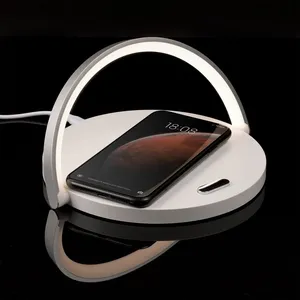 Cтанция для беспроводной зарядки с подсветкой arCharge, белая заказать онлайн со своим дизайном в РПК КБ с доставкой и скидками