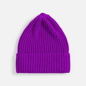 Шапка Yong, фиолетовая заказать онлайн со своим дизайном в РПК КБ с доставкой и скидками