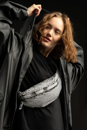 Поясная сумка W6, серая заказать онлайн со своим дизайном в РПК КБ с доставкой и скидками