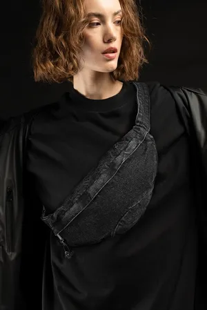 Поясная сумка W6, черная заказать онлайн со своим дизайном в РПК КБ с доставкой и скидками