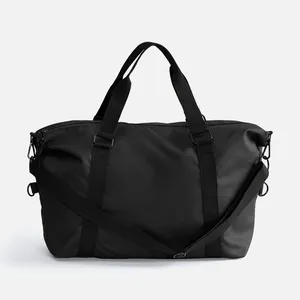 Сумка дорожная Altro, черная заказать онлайн со своим дизайном в РПК КБ с доставкой и скидками