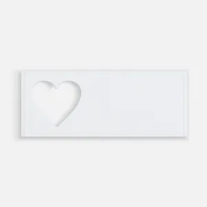 Лейбл из ПВХ с вырубкой «Сердце», белый заказать онлайн со своим дизайном в РПК КБ с доставкой и скидками