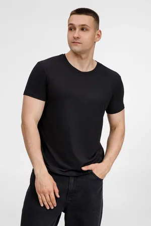 Футболка унисекс Senti, черная заказать онлайн со своим дизайном в РПК КБ с доставкой и скидками