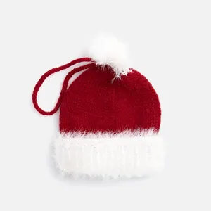 Подвеска на елку «Вьюжка», шапочка, красная заказать онлайн со своим дизайном в РПК КБ с доставкой и скидками