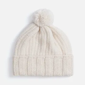 Шапка Frissonelle, жемчужно-белая заказать онлайн со своим дизайном в РПК КБ с доставкой и скидками