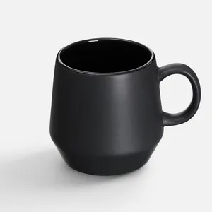 Кружка Tubbi, черная заказать онлайн со своим дизайном в РПК КБ с доставкой и скидками